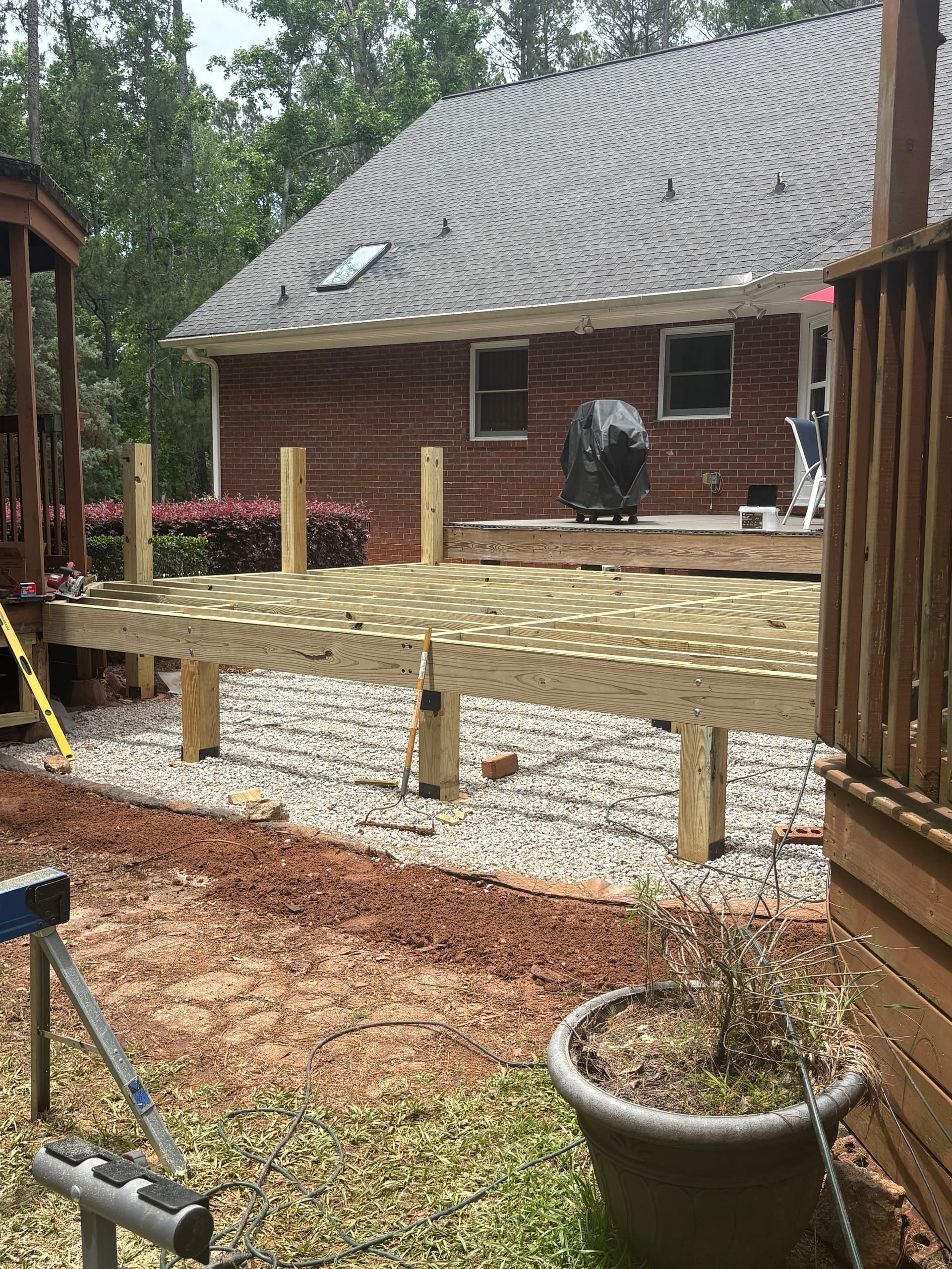 Gallery photos for Old Deck Torn Down and Rebuilt With TimberTech and Wire Railing: Image #8