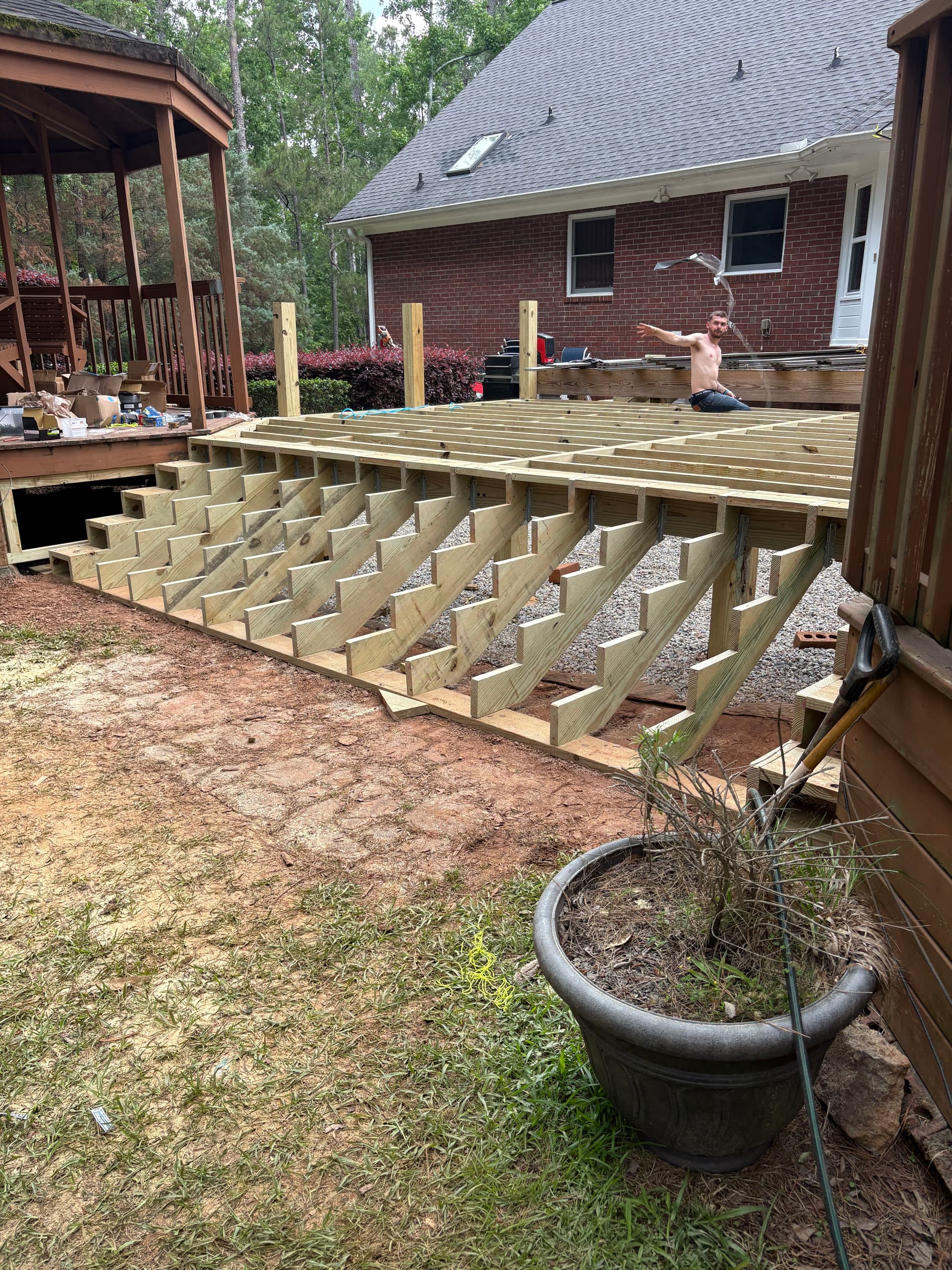 Gallery photos for Old Deck Torn Down and Rebuilt With TimberTech and Wire Railing: Image #9